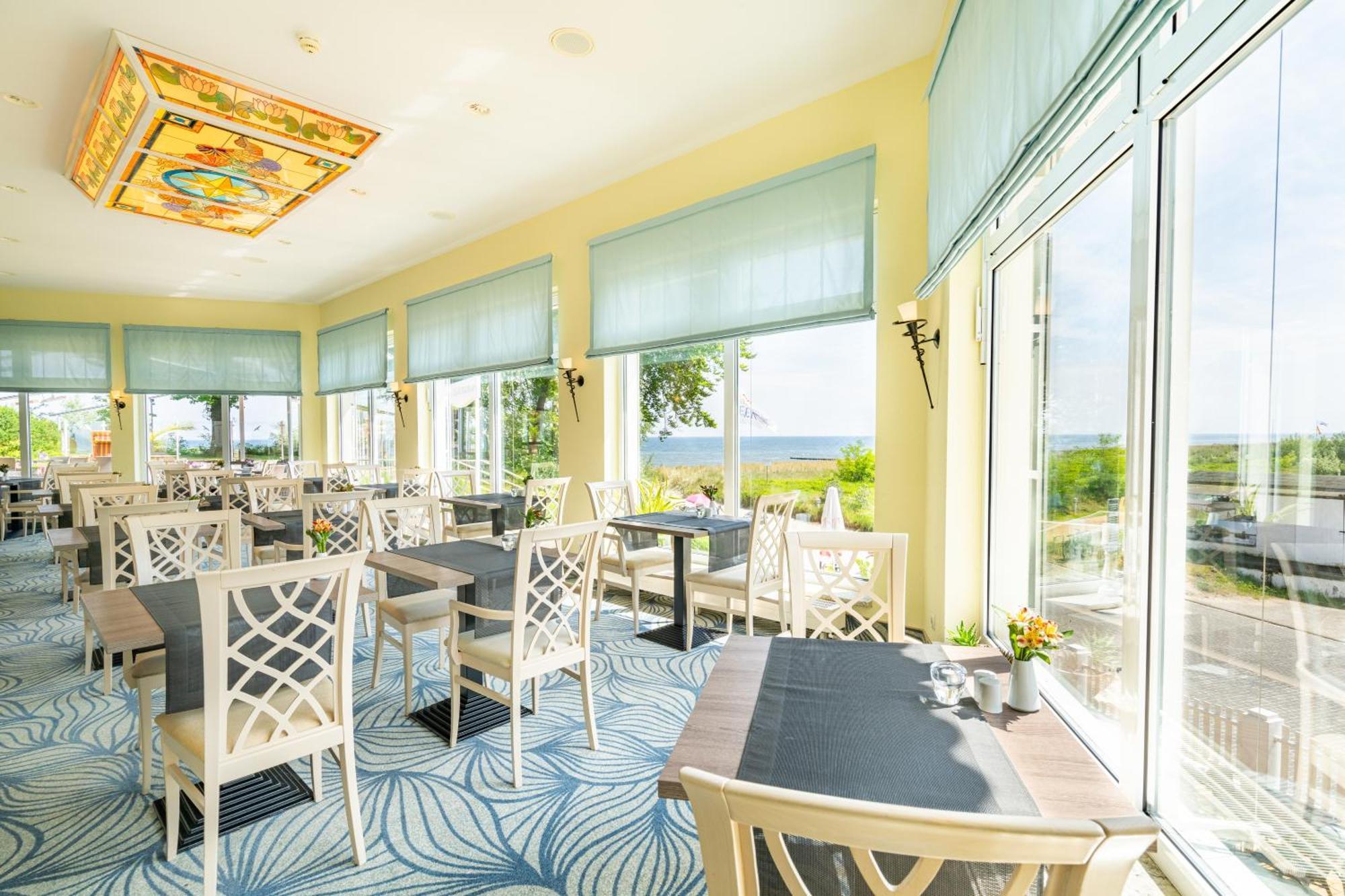 Strandhotel Seerose Kölpinsee Exterior foto